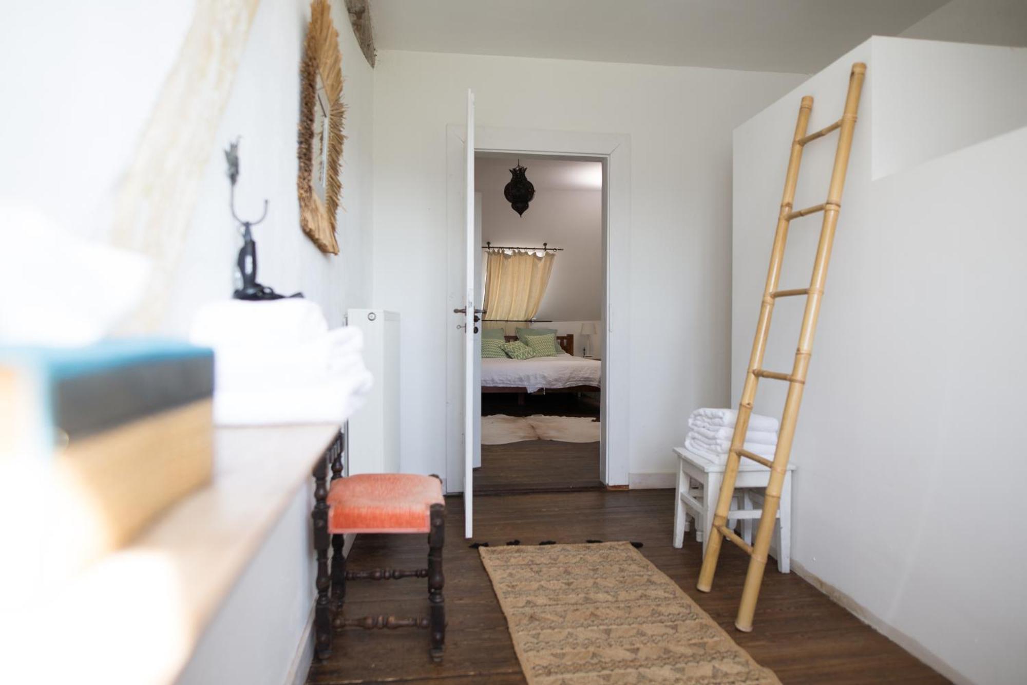 Liegen;schaft Guesthouse Oestrich-Winkel Zimmer foto